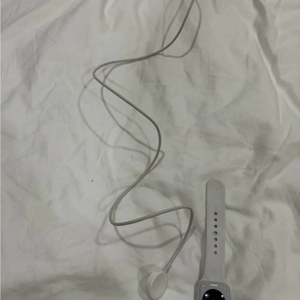 Apple Watch SE 2 Silver - Picture 4 of 5